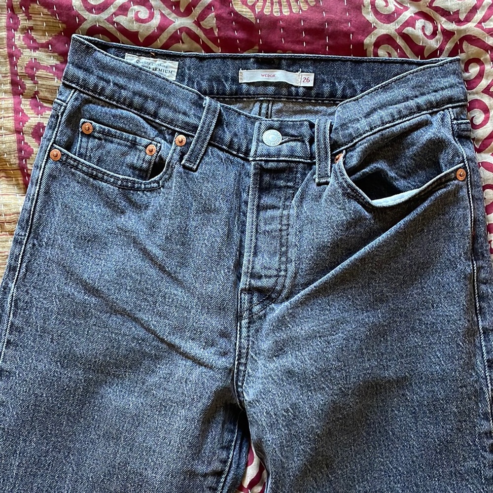 Levi’s wedgie 26